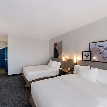 Spark By Hilton Midland South Bagian luar foto