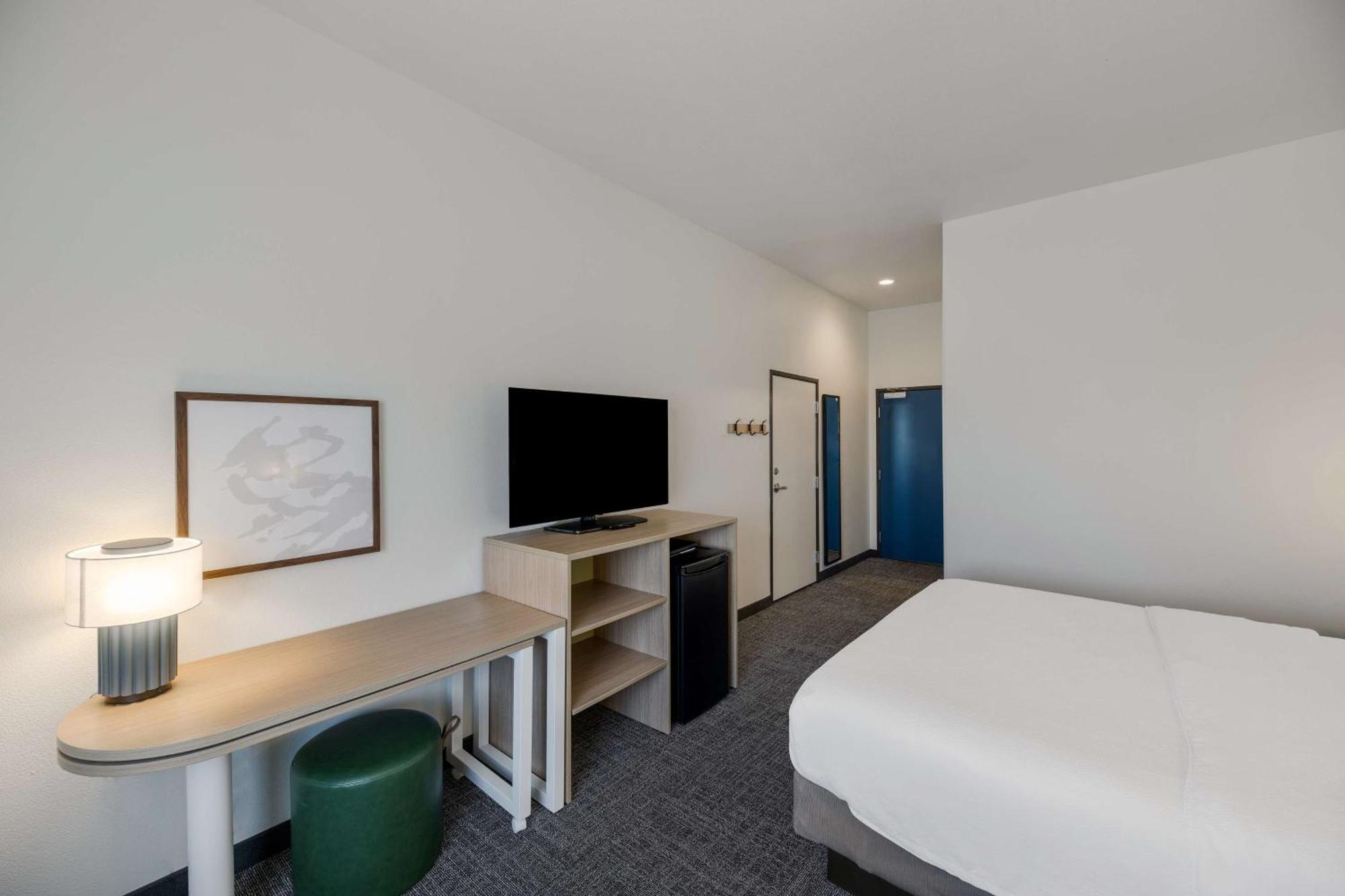 Spark By Hilton Midland South Bagian luar foto