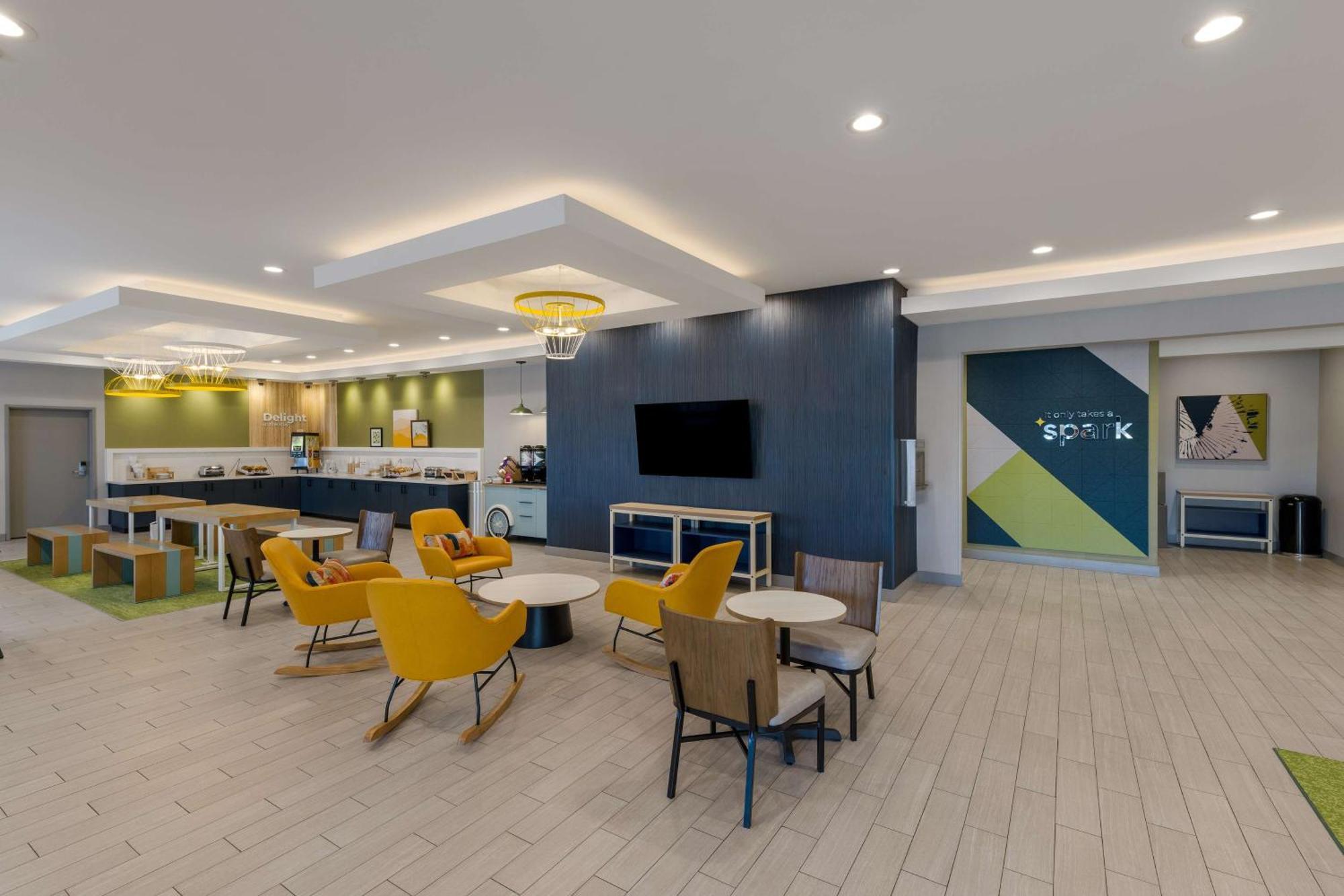 Spark By Hilton Midland South Bagian luar foto